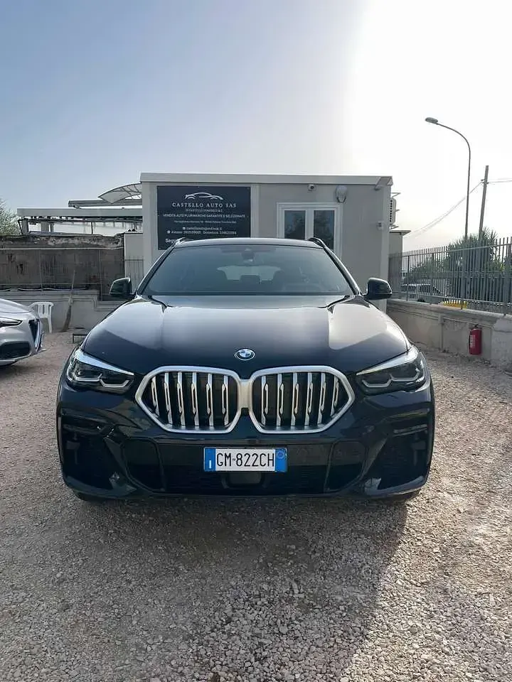 Usata BMW X6 M Sport 286 CV (210 kW) 2023 Blu/azzurro SUV