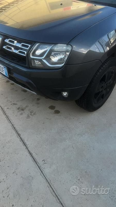 Usata Dacia Duster 115 CV (84 kW) 2015 Grigio SUV