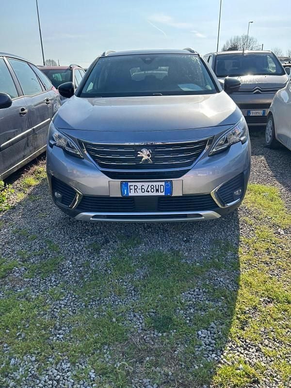 Usata Peugeot 5008 Allure 131 CV (96 kW) 2018 Rosso SUV