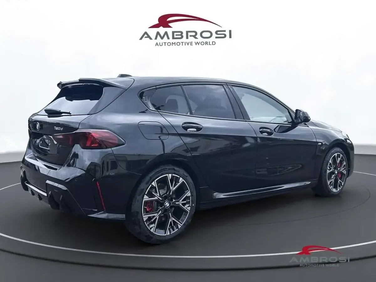 Nouvelle BMW 120 M Sport 163 ch (119 kW) 2025 Noir Citadine