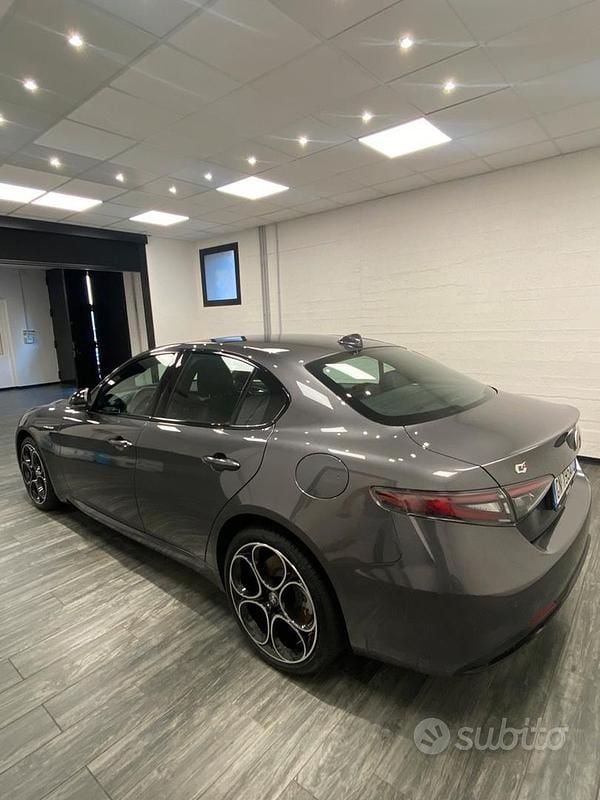 Usata Alfa Romeo Giulia Veloce 280 CV (205 kW) 2023 Grigio Berlina