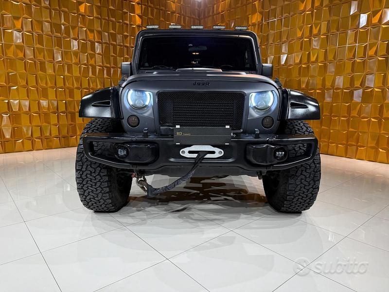 Usata Jeep Wrangler Unlimited 2012 Nero SUV