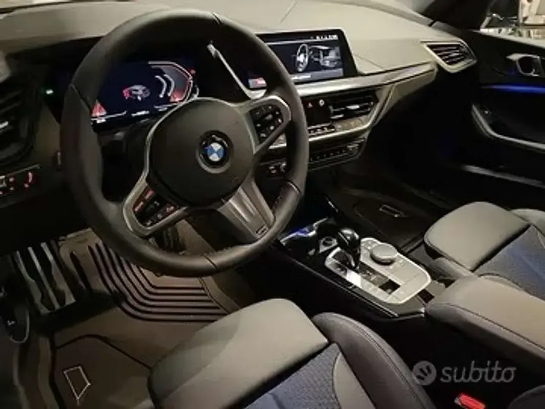 Usata BMW 118 M Sport 136 CV (100 kW) 2023 Grigio Utilitaria