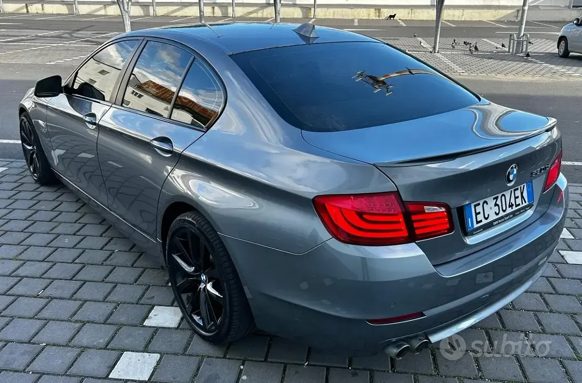 Usata BMW 530 245 CV (180 kW) 2011 Grigio Berlina