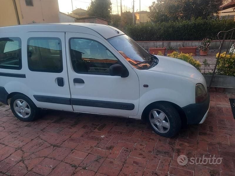 Bianco Usata 2003 Renault Kangoo Monovolume | 1700 € - Immagine 1/4