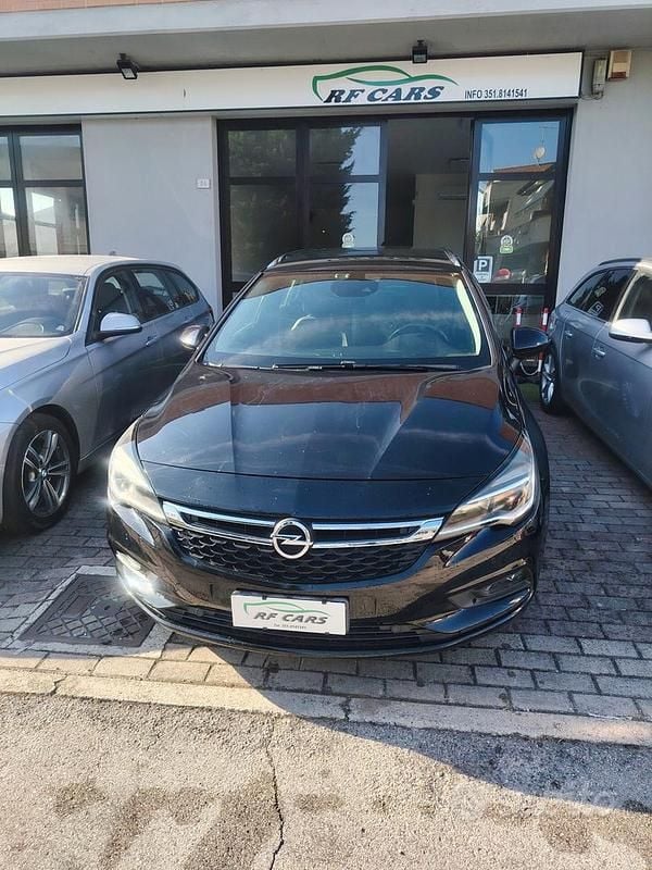 Nero Usata 2017 Opel Astra Innovation Station wagon | 8600 € (Buon prezzo) - Immagine 1/4