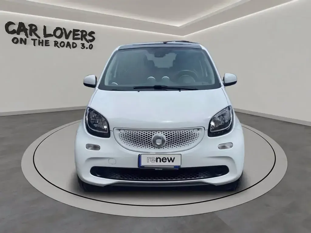 Usata Smart ForFour Proxy 71 CV (52 kW) 2025 369 bianco ghiaccio Utilitaria