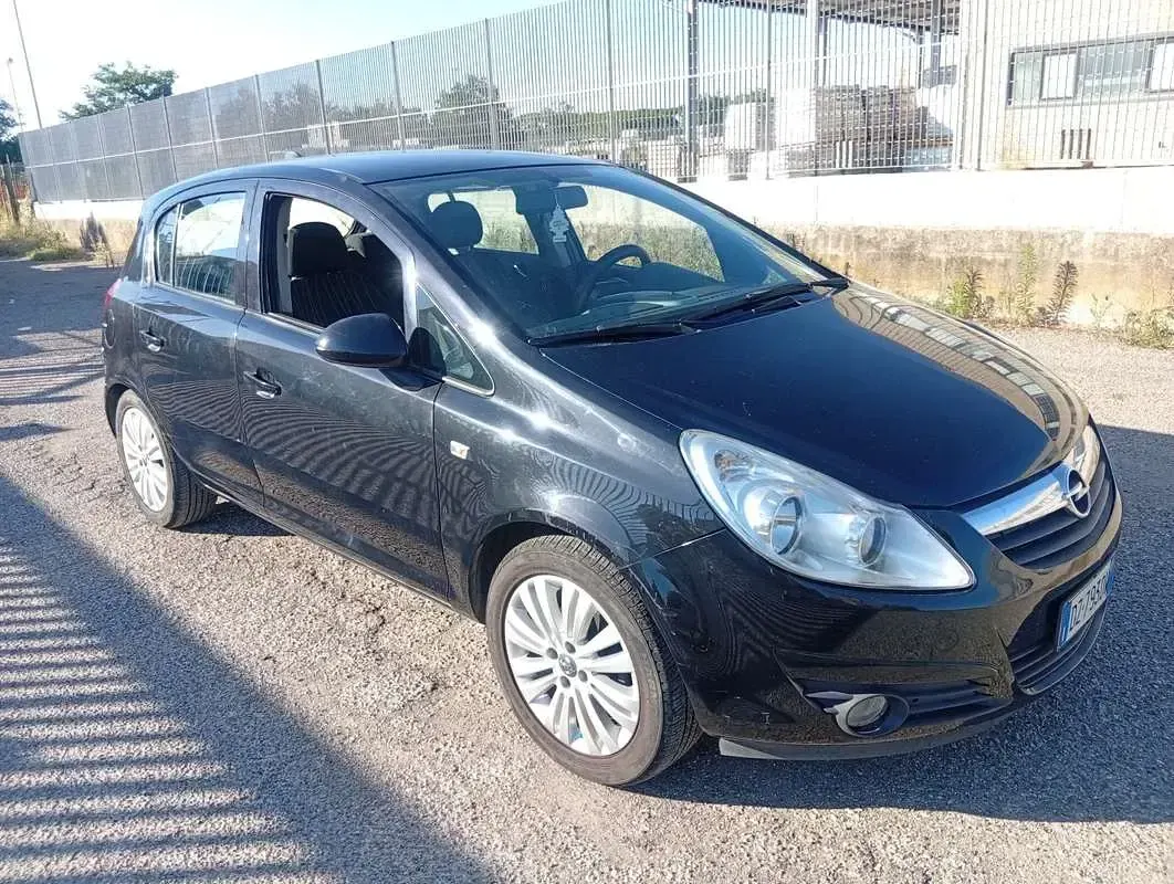 Usata Opel Corsa Cosmo 80 CV (58 kW) 2009 Utilitaria