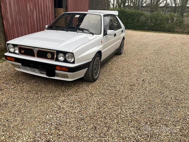 Usata Lancia Delta 196 CV (144 kW) 1990 Utilitaria