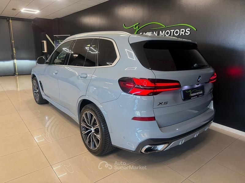 Usata BMW X5 M Sport 298 CV (219 kW) 2024 Grigio SUV