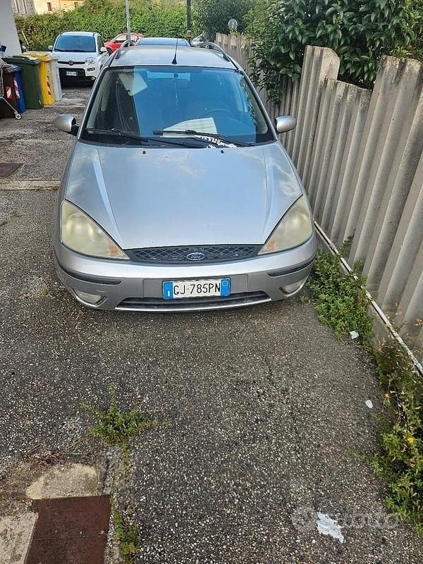 Grigio Usata 2002 Ford Focus Station wagon | 500 € (Super prezzo) - Immagine 1/4