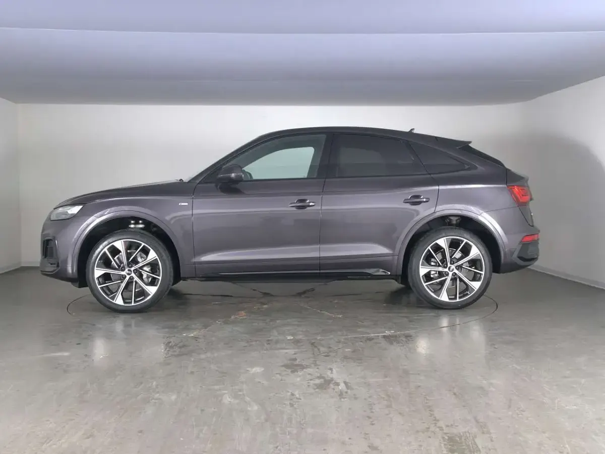 Nuova Audi Q5 Sportback S-line plus 204 CV (150 kW) 2025 Verniciature personalizzate audi exclusi SUV