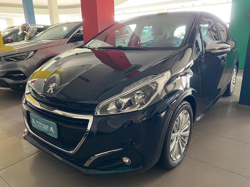 Grigio Usata 2019 Peugeot 208 Due volumi | 11.490 € (Buon prezzo) - Immagine 1/4