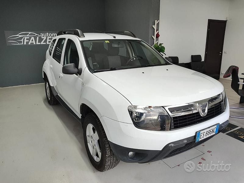 Usata Dacia Duster Lauréate 110 CV (80 kW) 2013 Bianco SUV