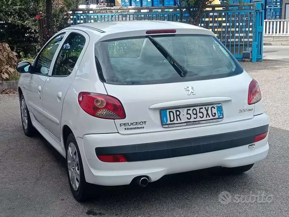 Usata Peugeot 206 60 CV (44 kW) 2009 Bianco Berlina