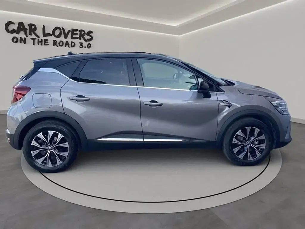Usata Renault Captur Techno 145 CV (106 kW) 2023 Xnk be style milano (grigio SUV