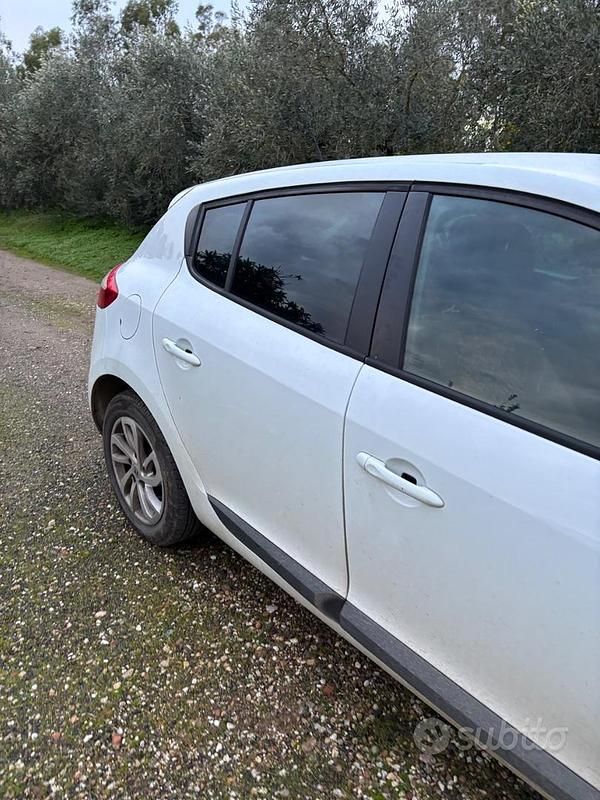 Usata Renault Mégane 110 CV (80 kW) 2013 Bianco Berlina