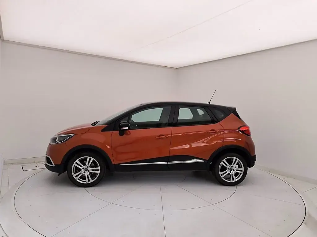 Usata Renault Captur 90 CV (66 kW) 2014 Arancione SUV