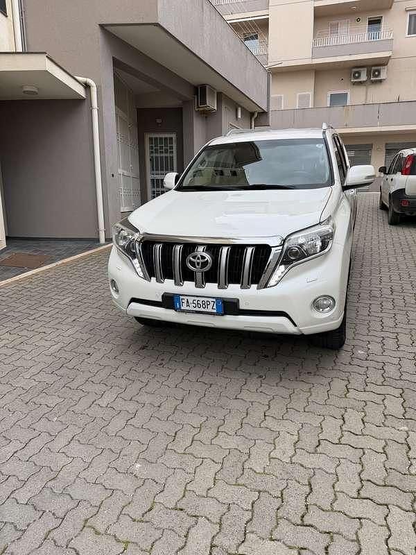 Usata Toyota Land Cruiser Lounge 190 CV (139 kW) 2015 SUV