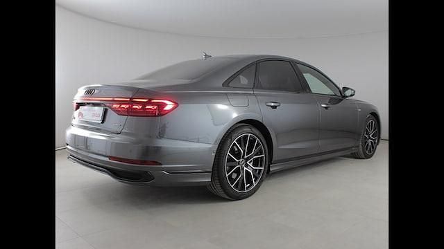 Usata Audi A8 Comfort 286 CV (210 kW) 2024 Grigio Berlina