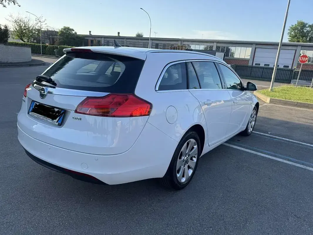 Usata Opel Insignia Cosmo 131 CV (96 kW) 2009 Station wagon