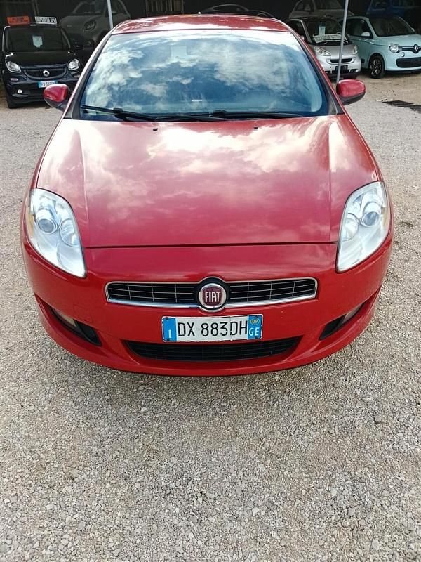 Rosso Usata 2009 Fiat Bravo Active Due volumi | 3500 € (Buon prezzo) - Immagine 1/4