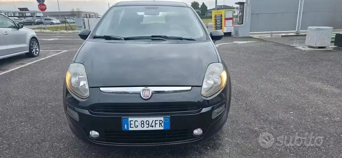 Usata Fiat Punto Evo Dynamic 69 CV (50 kW) 2011 Utilitaria