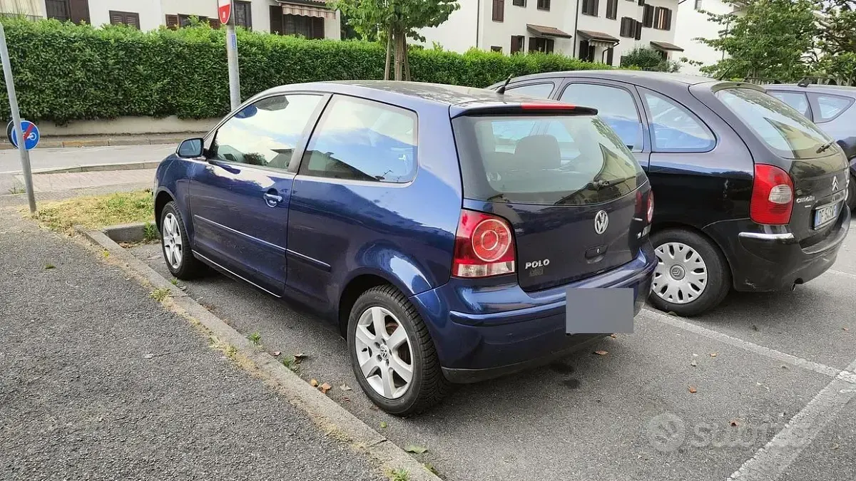 Usata VW Polo Comfortline 75 CV (55 kW) 2006 Blu Utilitaria