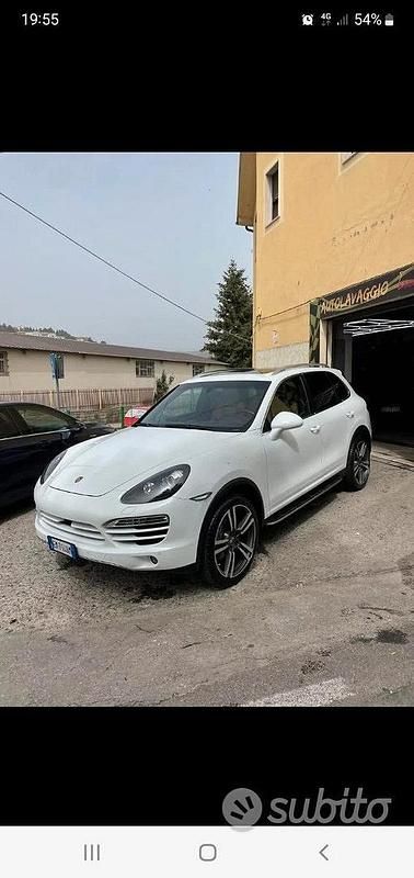 Bianco Usata 2012 Porsche Cayenne SUV | 20.999 € (Buon prezzo) - Immagine 1/4