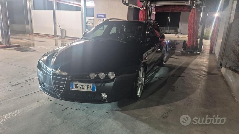 Usata Alfa Romeo 159 Ti 170 CV (125 kW) 2010 Nero Station wagon