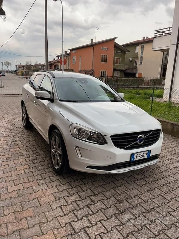 Usata Volvo XC60 150 CV (110 kW) 2016 Bianco SUV