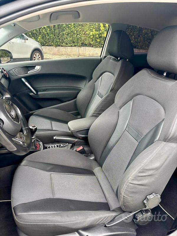 Usata Audi A1 Ambition 90 CV (66 kW) 2012 Bianco Utilitaria