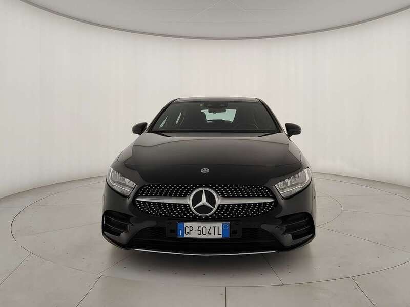 Usata Mercedes A180 Premium 136 CV (100 kW) 2020 Nero Berlina