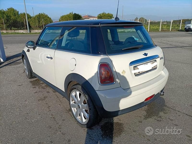 Usata Mini Cooper D 109 CV (80 kW) 2008 Utilitaria