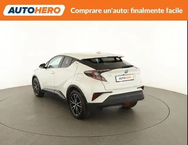 Usata Toyota C-HR Lounge 98 CV (72 kW) 2017 Bianco SUV