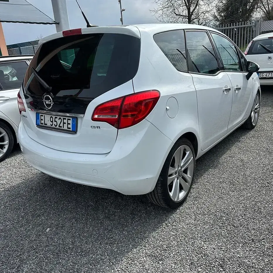Usata Opel Meriva 110 CV (80 kW) 2012 Bianco Monovolume