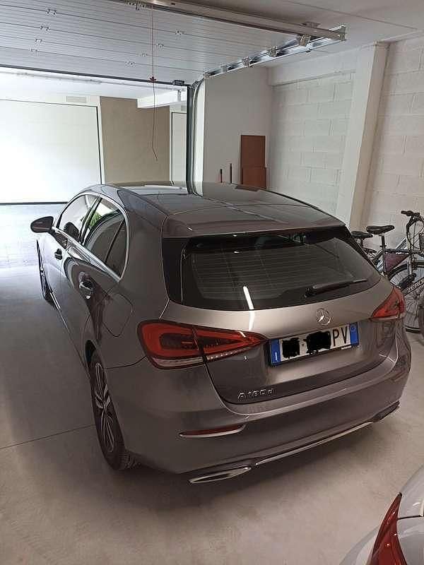 Usata Mercedes A180 116 CV (85 kW) 2022 Berlina