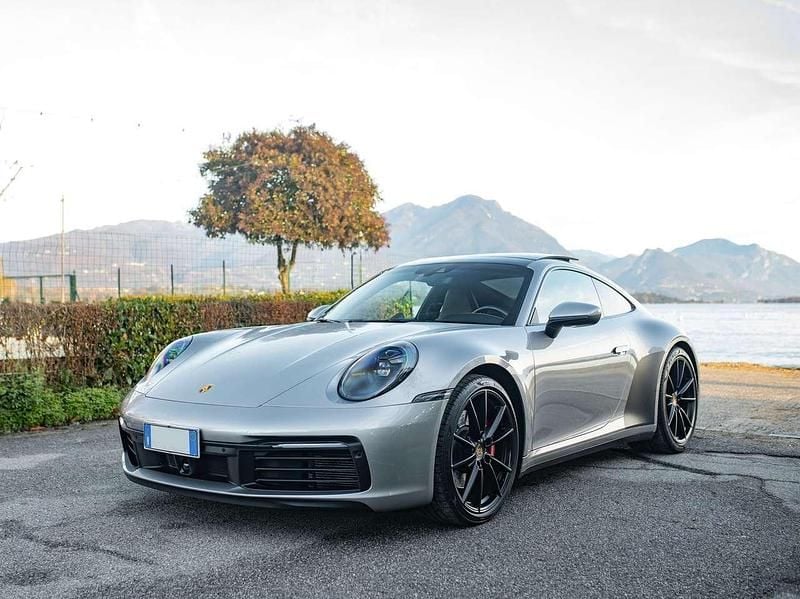 Usata Porsche 911 Carrera 4S 450 CV (330 kW) 2021 Argento gt Coupé