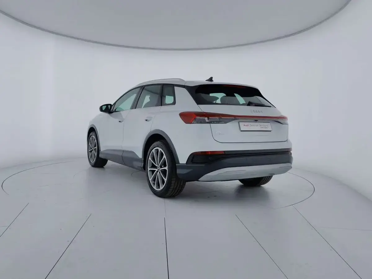 Usata Audi Q4 e-tron Advanced 88 kW (121 CV) 2025 Bianco SUV