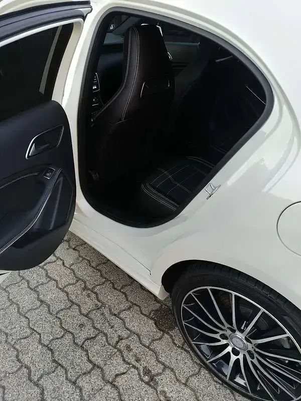 Usata Mercedes A220 177 CV (130 kW) 2017 Berlina