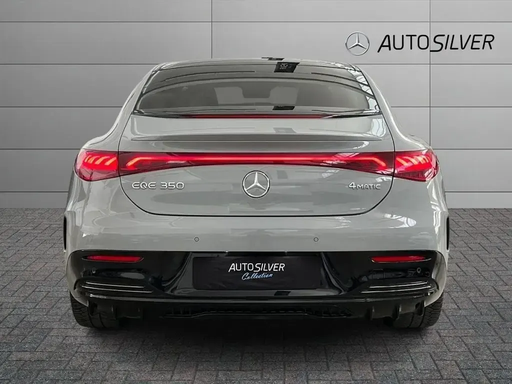 Usata Mercedes EQE350 Premium Plus 135 kW (184 CV) 2023 Grigio alpi Berlina