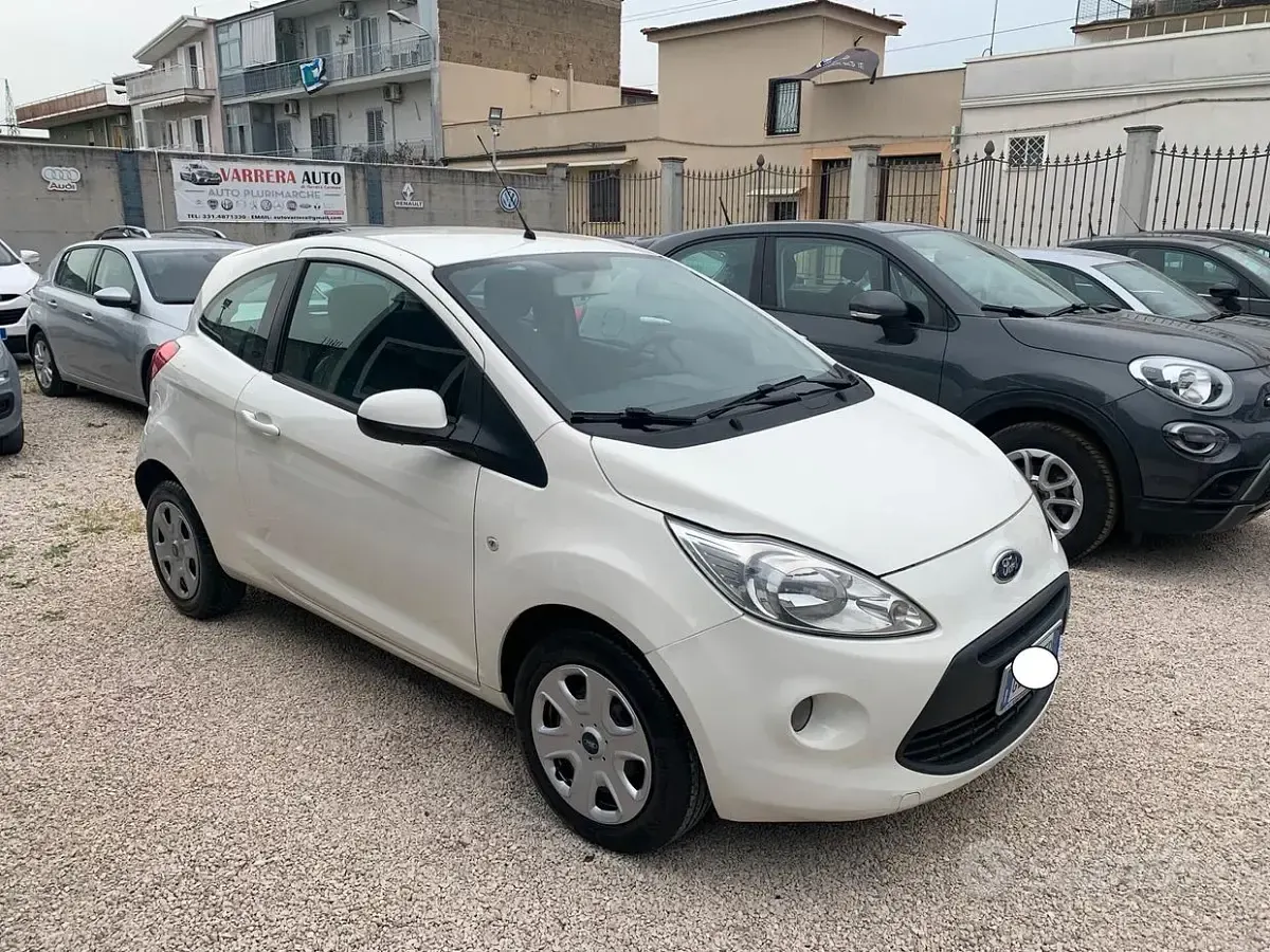 Usata Ford Ka 75 CV (55 kW) 2013 Bianco Utilitaria