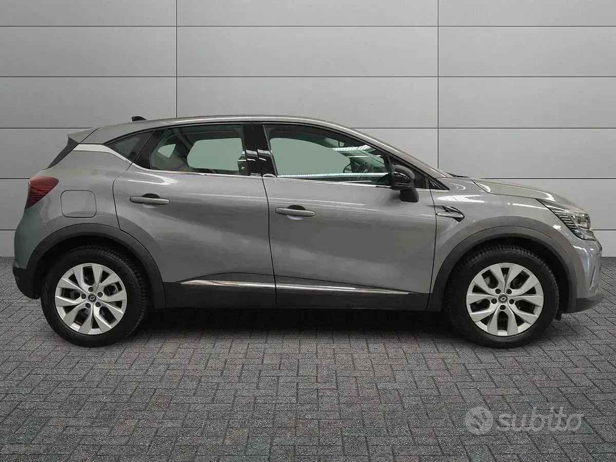 Usata Renault Captur Intens 92 CV (67 kW) 2021 Grigio SUV