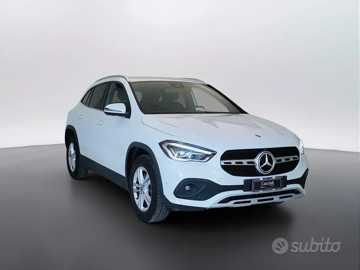Usata Mercedes GLA220 190 CV (139 kW) 2022 Bianco SUV