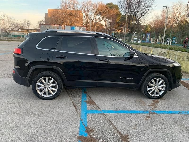 Usata Jeep Cherokee 140 CV (102 kW) 2017 SUV