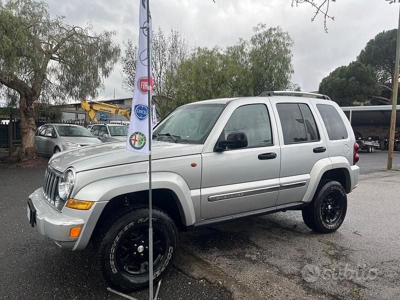Usata Jeep Grand Cherokee Limited 163 CV (119 kW) 2005 Grigio SUV