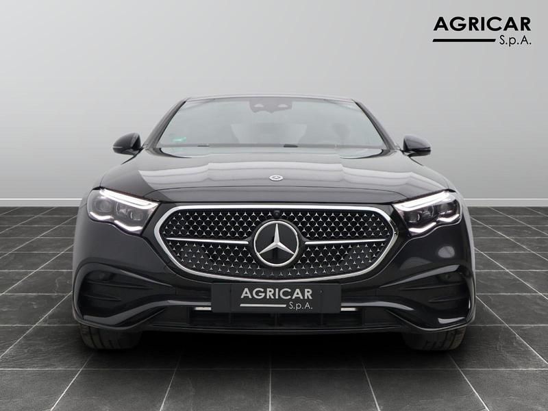 Nuova Mercedes 300 AMG Line Premium 313 CV (230 kW) 2025 Grigio Berlina