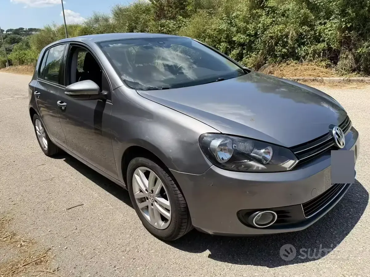 Usata VW Golf VI Highline 102 CV (75 kW) 2011 Grigio Utilitaria