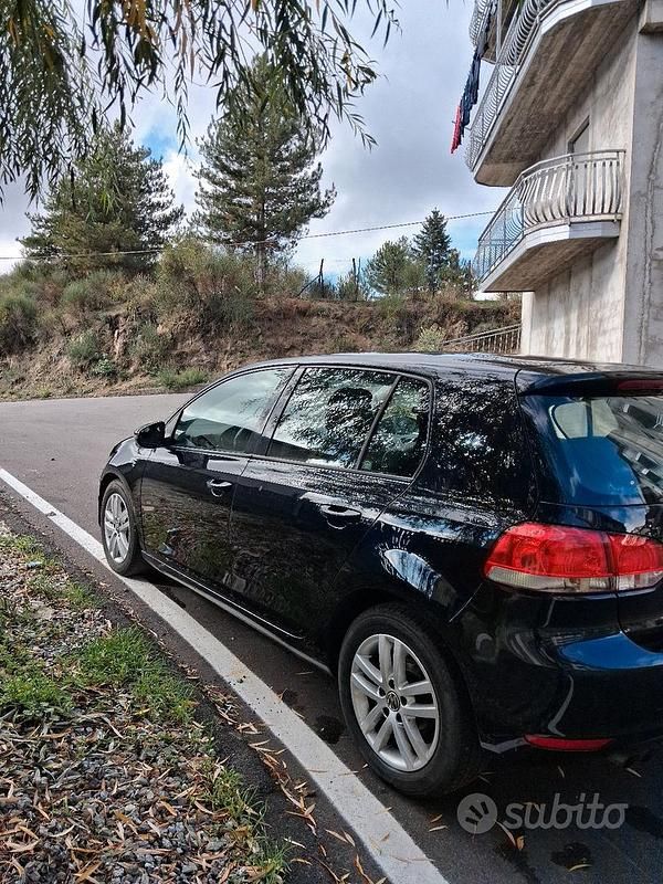Usata VW Golf VI 110 CV (80 kW) 2010 Nero Utilitaria