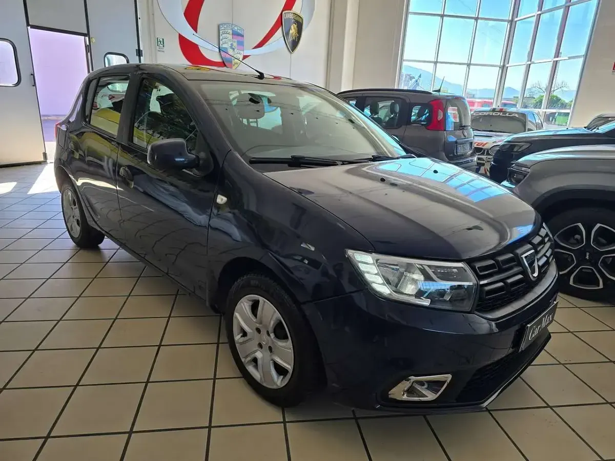 Usata Dacia Sandero Comfort 90 CV (66 kW) 2018 Blu notte pastello Berlina